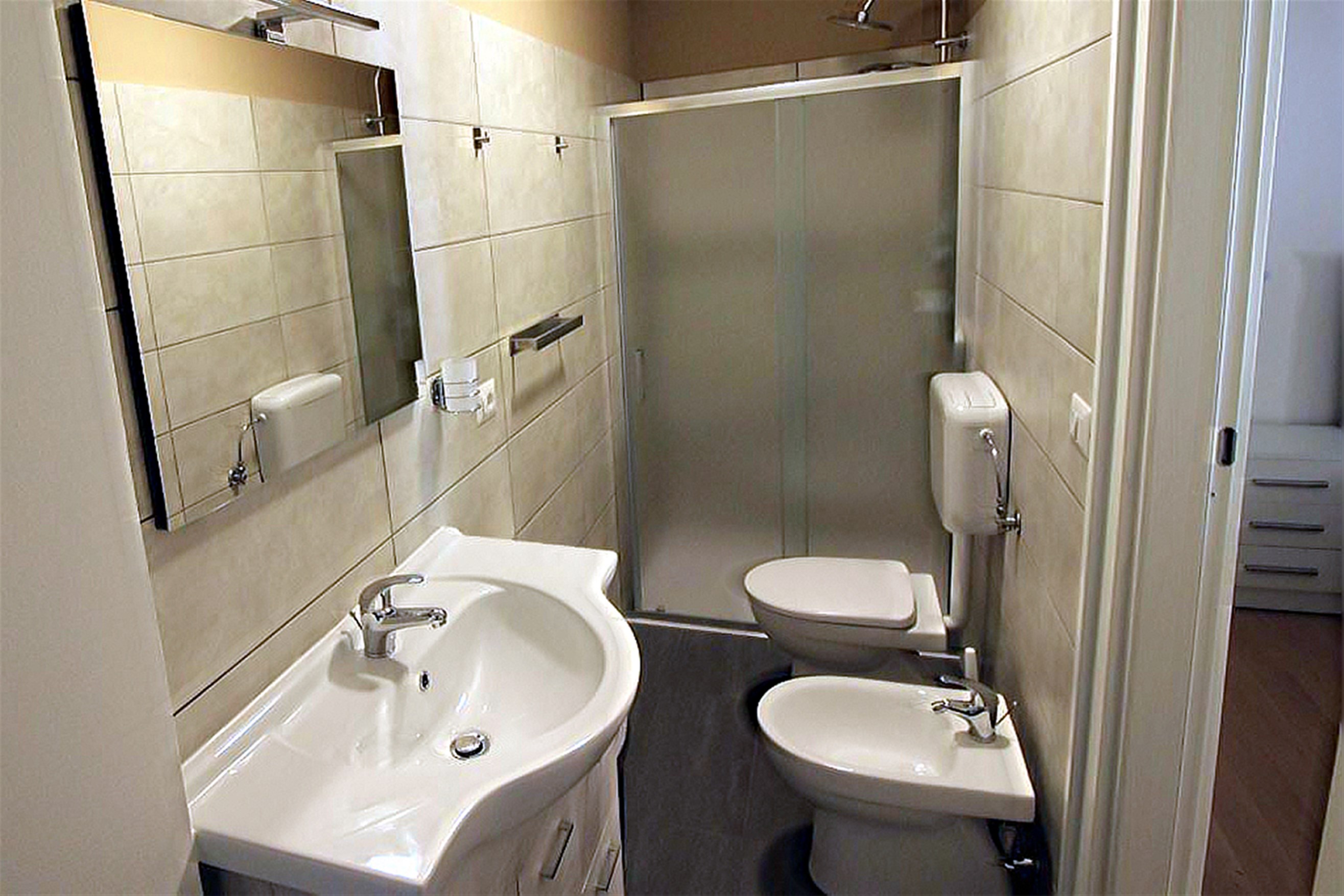 Bagno camera piccola